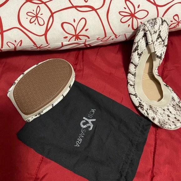 YOSI SAMRA FAUX SNAKE PRINTNEW WITH OUT BOX SIZE 8 - Picture 4 of 6